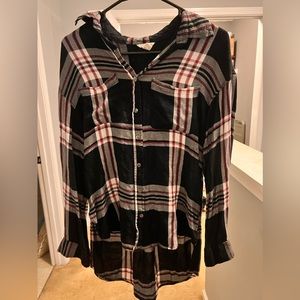 Cato- Plaid Black, White & Pink Button down Blouse. size Small.